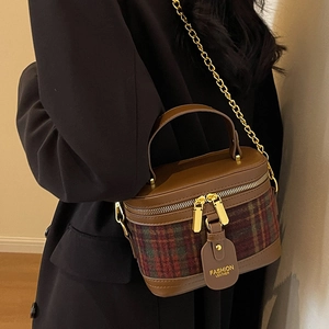 Vintage brown leather and plaid cylinder bucket bag with golden chain strap for women