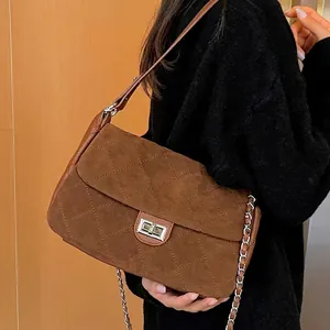 Large Capacity Quilted Chain Shoulder Bag For Women Retro Frosted PU Leather Crossbody Bag Fashion Handbag With Metal Lock
