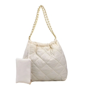 Sac fourre-tout matelassé blanc en tissu Oxford avec chaîne dorée et pochette