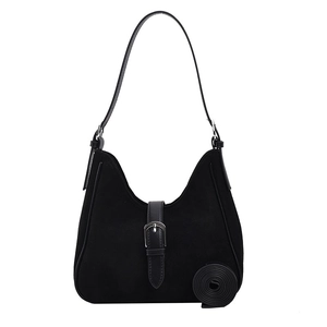 Borsa hobo nera in pelle opaca con tracolla regolabile e fibbia in metallo