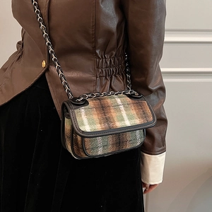 Chic vintage plaid chain crossbody bag for women with green and brown woolen texture