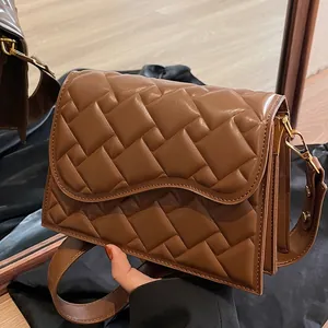 Borsa a Tracolla Trapuntata da Donna in Pelle PU Vintage Trama Intrecciata Piccola Borsa a Spalla Quadrata Con Patta Dorata Messenger Bag alla Moda