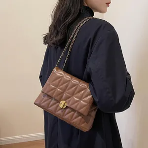 Retro Quilted Shoulder Bag PU Leather Gold Chain Crossbody Bag Classic Small Square Handbag For Daily Casual Travel Women