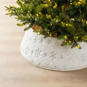 White Faux Fur Christmas Tree Collar With Silver Sequin Snowflake Embroidery Adjustable Foldable Holiday Decoration