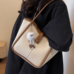 Borsa Tote da Donna Grande Capacità in Pelle PU Borsa a Spalla Color Block Con Ciondolo Mostro Peluche Borsa da Lavoro College
