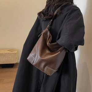 Sac seau en cuir marron pour femme avec surpiqûres blanches et grande capacité