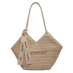 Grand sac fourre-tout d'été en paille avec coupe en V et broderie Summer