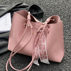 Women Large Capacity PU Leather Tote Bag Minimalist Urban Shoulder Bag With Litchi Grain Pattern And Printed Satin Scarf