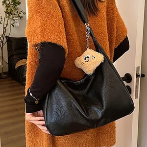 Large Capacity Vintage PU Leather Tote Bag For Women Fashion Crossbody Shoulder Bag With Plush Charm Commuter Handbag