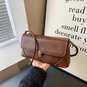 Sac Sous le Bras Vintage en Cuir PU pour Femmes Grande Capacité Sac à Épaule Avec Fermoir Métallique Design de Niche Rétro