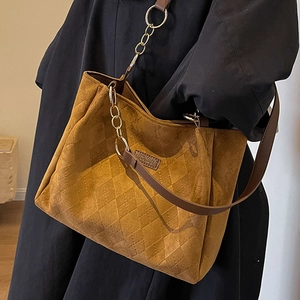 Retro brown suede tote bag with quilted pattern and chain strap for women