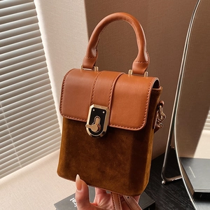 Retro brown contrast matte leather crossbody handbag with golden metal twist lock closure