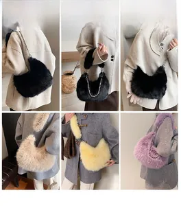 Vues détaillées de sacs hobo en peluche avec chaînes à perles métalliques en plusieurs couleurs
