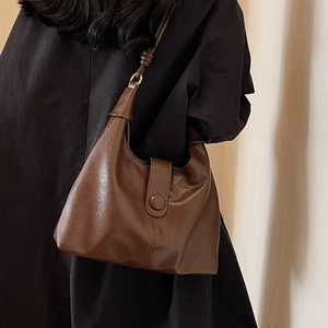 Retro dark brown large tote bag in polished PU leather with vintage hobo style