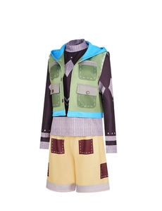Detail of the high-quality 3-piece cosplay costume with textured fabric and vibrant colors