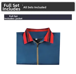Détail de la veste cosplay bleue avec col à rayures rouges et noires et zip doré