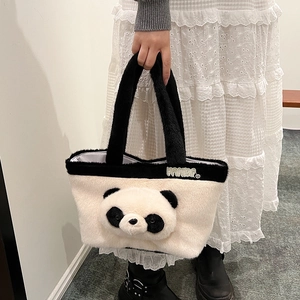 Sac fourre-tout doudou panda avec détails 3D et anses en peluche pour l'automne-hiver