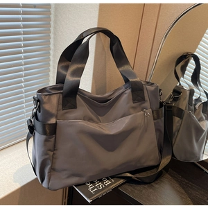 Sac de voyage gris foncé en tissu Oxford à grande capacité avec bandoulière réglable