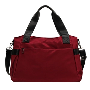 Grand sac fourre-tout en nylon oxford rouge foncé avec bandoulière et poche zippée