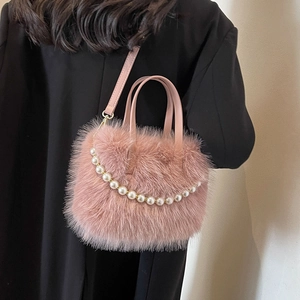 Rosa flauschige Plüsch-Beuteltasche mit Perlen-Griff und Lederriemen für Damen