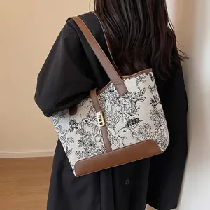 Large Capacity Canvas PU Leather Tote Bag Vintage Floral Print Shoulder Bag With Metal Lock For Women Daily Office Commute