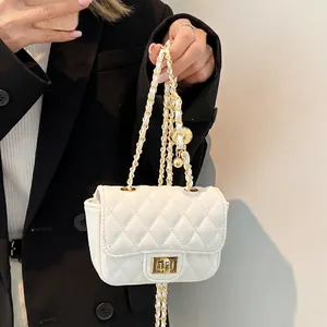 Borsa a Tracolla Trapuntata a Losanghe da Donna Mini Borsa Quadrata in Pelle PU Con Tracolla a Catena in Metallo e Sfera Dorata