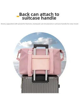 Reisetasche aus Oxford-Gewebe in Pink mit praktischer Trolley-Aufsteckfunktion hinten