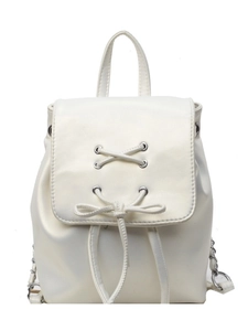 Sac à dos blanc style ballet en similicuir avec rubans croisés et bretelles à chaînes