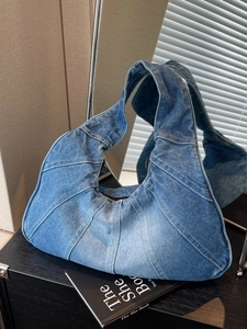 Retro Gewassen Denim Patchwork Hobo Schoudertas Voor Vrouwen Grote Capaciteit Halve Maan Vorm Casual Onderarm Tas