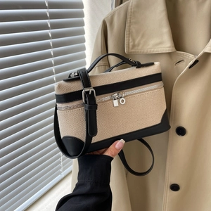 Petit sac à main carré rétro en toile beige et noir avec bandoulière cuir