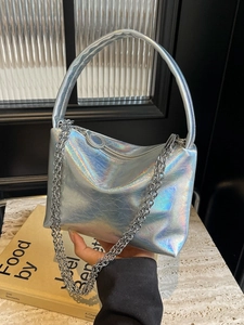 Women Ruched PU Leather Crossbody Bag Fashionable Small Square Handbag With Silver Metal Chain Strap Stylish Daily Tote