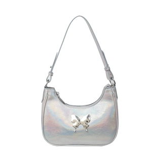 Borsa a spalla quadrata olografica argento con decorazione a farfalla metallica
