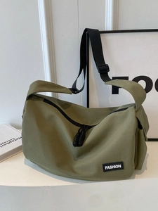 Olivgrüne Nylon-Umhängetasche mit großem Fassungsvermögen und verstellbarem Schultergurt-Design