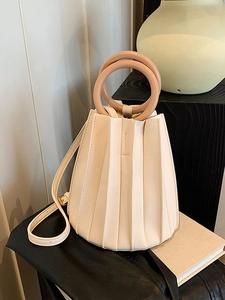 Sac Seau Plissé Pour Femmes Minimaliste en Cuir PU Sac à Bandoulière Avec Poignée Ronde en Bois Sac à Épaule de Mode