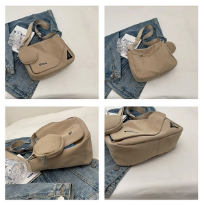 Vues détaillées du sac bandoulière en toile kaki avec petite pochette ronde à monnaie