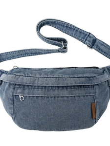 Borsa a tracolla in denim blu con tracolla regolabile e lavaggio vintage