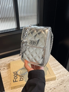 Women Quilted Crossbody Phone Bag PU Leather Metallic Chain Strap Small Square Bag For Daily Street Style Fashion