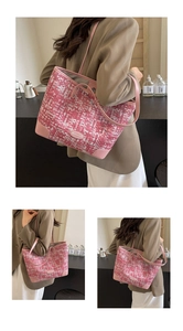 Détail du sac cabas rose tissé avec poignées en cuir et finition textile texturée