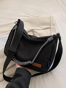 Sac hobo en toile noire avec bandoulière réglable et poignée à motif damier