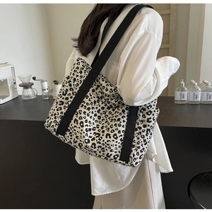 Bolso tote de lona de leopardo con correas reforzadas y bolsillos laterales para el día a día