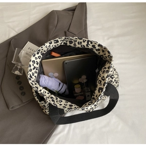 Bolso tote de lona con estampado de leopardo y gran capacidad para portátil y paraguas