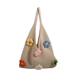 Sac fourre-tout en tricot beige avec fleurs 3D colorées et grande capacité d'épaule