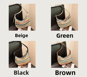 Straw hobo bags with colorful stripes, pearl chains and faux leather straps in four colors