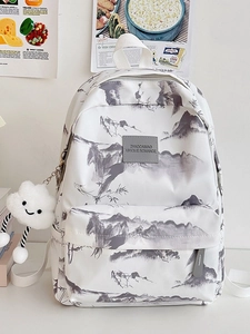 Weißer Schulrucksack mit Tuschelandschaft-Druck und Wolken-Plüsch-Anhänger
