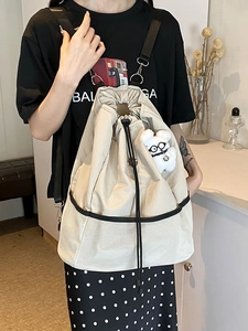 Damen Casual Nylon Kordelzug Rucksack Große Kapazität Reisetasche Mesh Nähen Mode Rucksack Mit Plüsch Anhänger