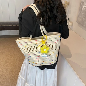 Grand sac fourre-tout tissé crème élégant avec accents colorés et breloque tournesol