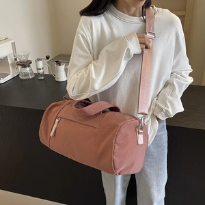 Bolso de viaje rosa de gran capacidad con correa ancha ajustable estilo casual chic