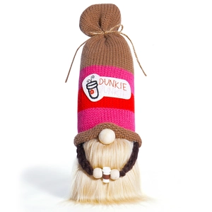 Adorable gnome café tricoté avec broderie Dunkie et barbe dorée sur fond blanc