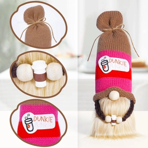 Gnome de café fait main avec bonnet rayé tricoté et barbe en peluche pour la décoration