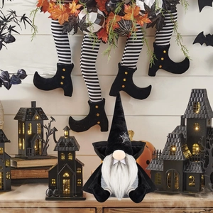 Gnome d'Halloween en peluche avec chapeau en velours et cape de vampire pour décor
